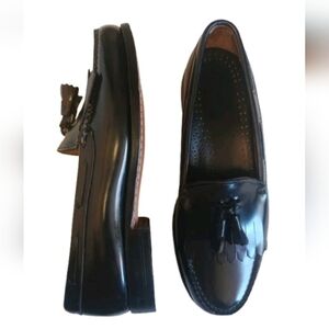 G.H Bass & Co New  Weejuns Tassel Black Leather Shoes Men's Size: 9.5 E